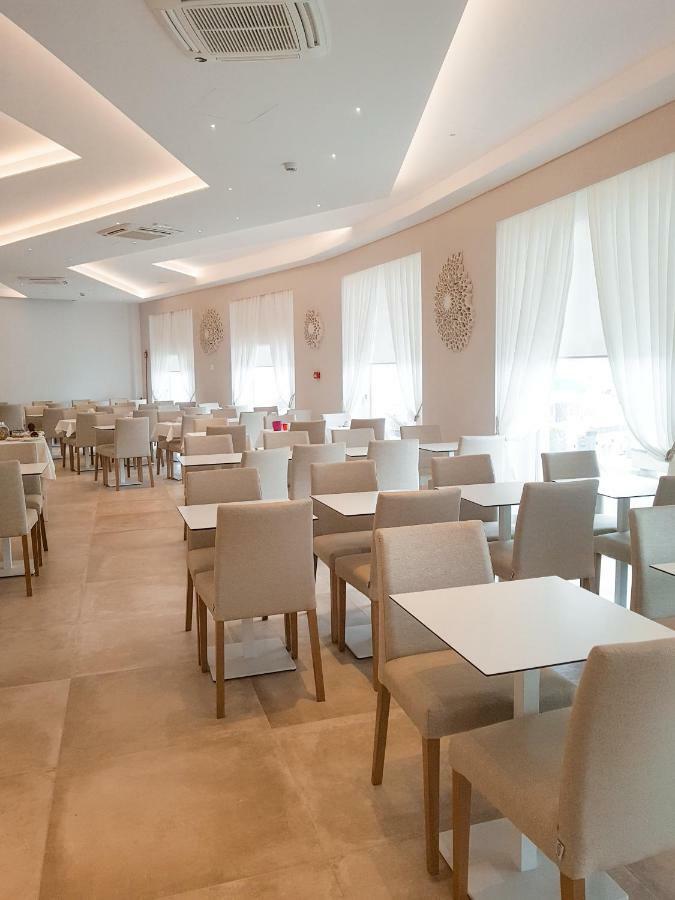Roma Hotel Castiglione della Pescaia Exterior photo